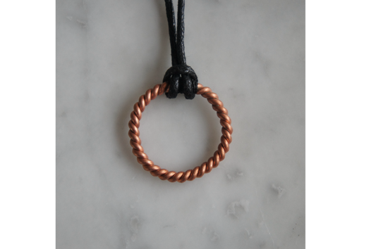 E-cubit Tensor Ring Necklace